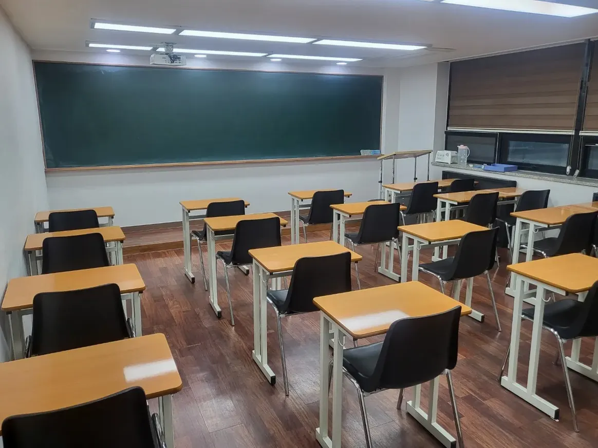 부안군 변산면 어린이집 과학실 장비 주변 정밀 위생청소 사례 - 행진크린